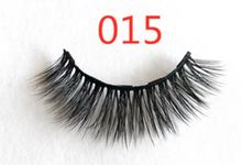 Load image into Gallery viewer, A Pair Of False Eyelashes With Magnets In Fashion
