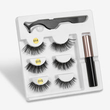 Load image into Gallery viewer, A Pair Of False Eyelashes With Magnets In Fashion
