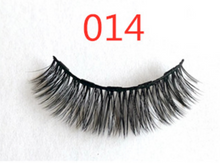 Load image into Gallery viewer, A Pair Of False Eyelashes With Magnets In Fashion
