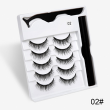 Load image into Gallery viewer, A Pair Of False Eyelashes With Magnets In Fashion
