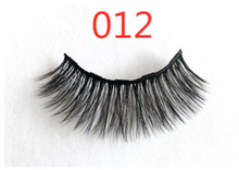 Load image into Gallery viewer, A Pair Of False Eyelashes With Magnets In Fashion
