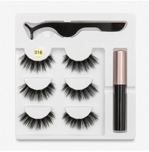 Load image into Gallery viewer, A Pair Of False Eyelashes With Magnets In Fashion
