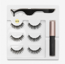 Load image into Gallery viewer, A Pair Of False Eyelashes With Magnets In Fashion
