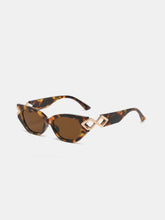 Load image into Gallery viewer, Polycarbonate Frame Cat-Eye Sunglasses
