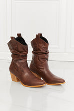 Load image into Gallery viewer, MMShoes Better in Texas Scrunch Cowboy Boots in Brown
