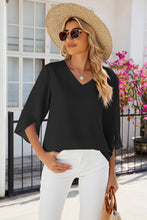 Load image into Gallery viewer, V-Neck Three-Quarter Sleeve Top
