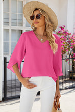 Load image into Gallery viewer, V-Neck Three-Quarter Sleeve Top
