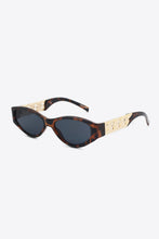 Load image into Gallery viewer, Chain Detail Temple Cat Eye Sunglasses
