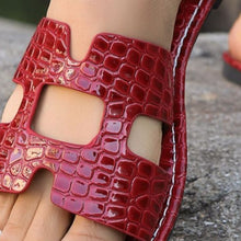 Load image into Gallery viewer, Crocodile Pattern Open-Toe PU Leather Sandals
