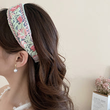 Load image into Gallery viewer, Acrylic Flower Embroidered Headband
