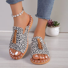 Load image into Gallery viewer, Fringe Leopard Open Toe Sandals
