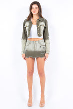 Load image into Gallery viewer, American Bazi Distressed Ombre Washed Cropped Denim Jacket
