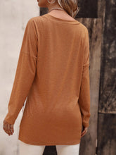 Load image into Gallery viewer, V-Neck Long Sleeve Slit Top
