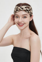 Load image into Gallery viewer, Leopard Twisted Hairband
